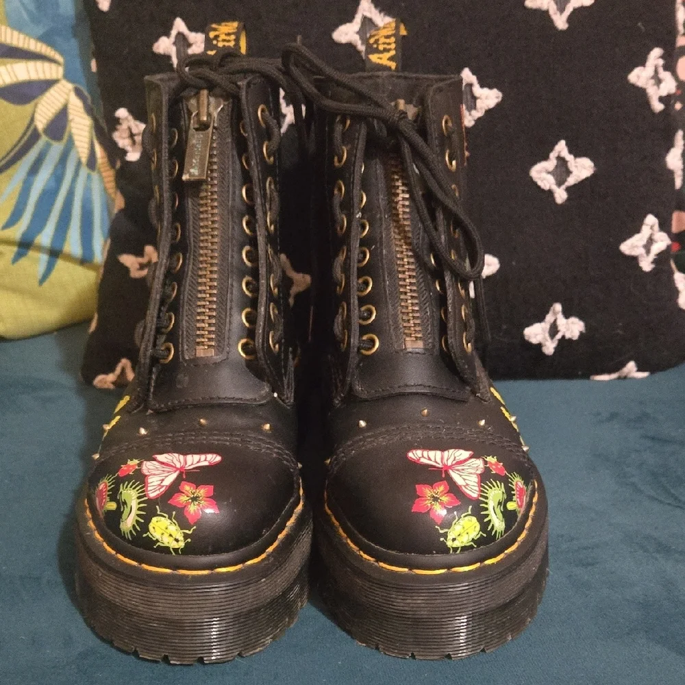 Sinclair Bloom Rare Dr. Martens - Picture 3 of 8